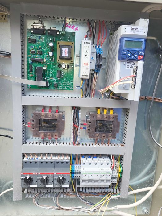 Maszyna Półautomatyczna PAPE-500 Do Materiałów Sypkich z Wagą