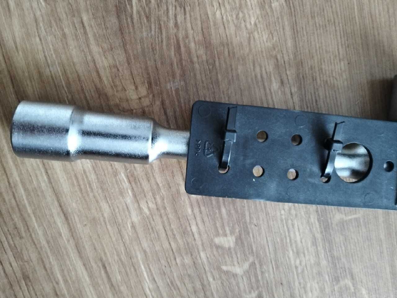 Klucz fajkowy Magnusson 1/2" 17mm