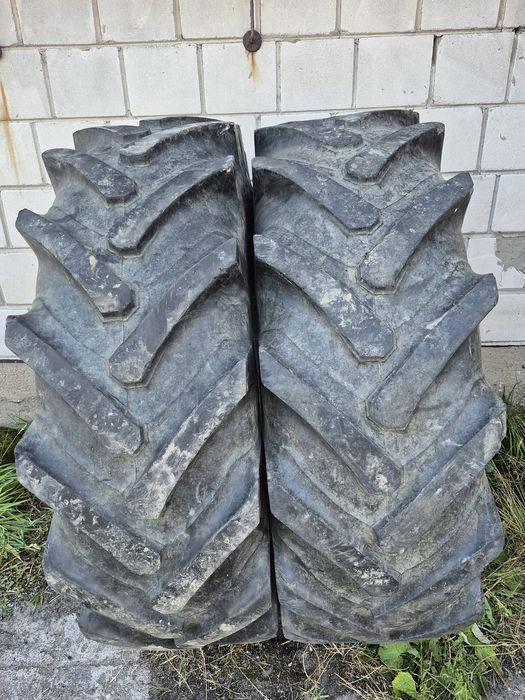 Opony rolnicze 16.9-30 2szt Vredestein
