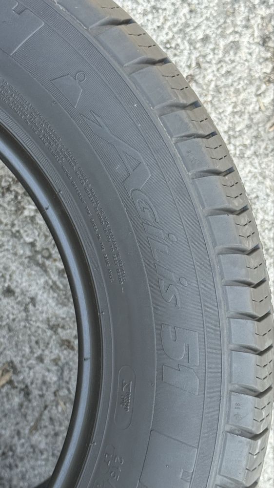 Pneus 215/65r16C 106/104 T Michelin Agilis 51 com 70% piso