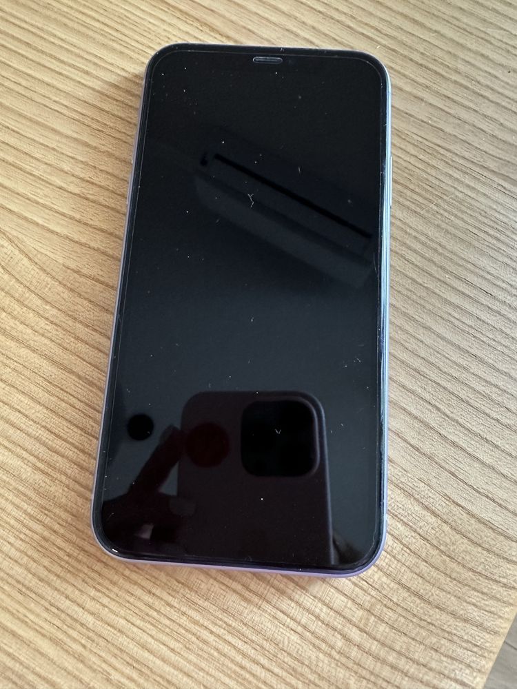 iPhone 11 Purple 128 Gb, придбаний у офіціалів, батарея 81%