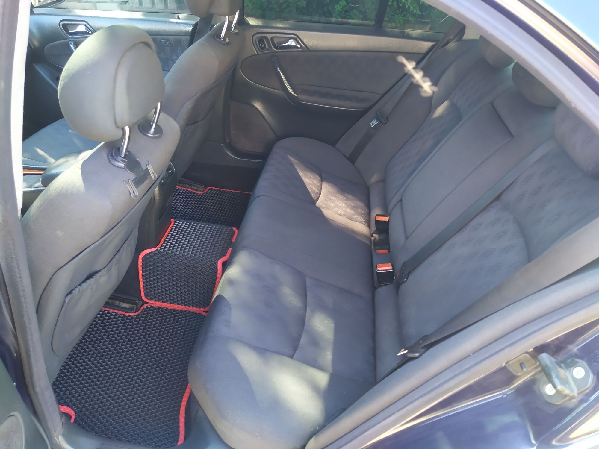 Mersedes w203 2.2 cdi 3600$