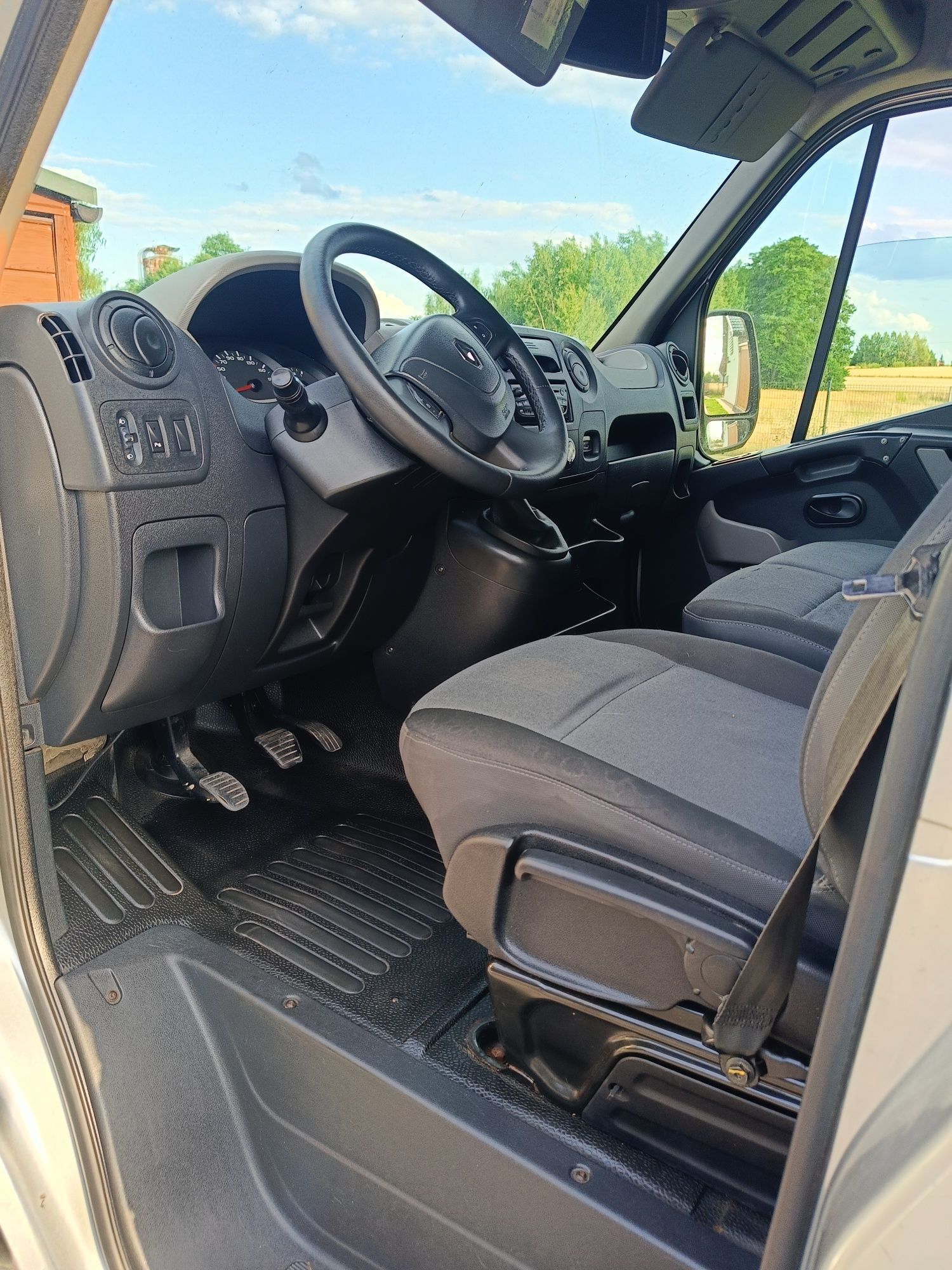 Renault Master III L2H2 2.3 dCi 125 km