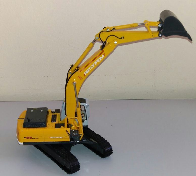 Экскаватор металлическая модель 1:50 21 см Автопром модель спецтехника