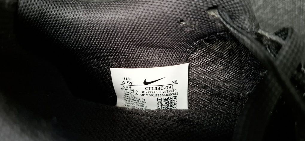 Nike Renew Run, damskie obuwie sportowe, adidasy, roz. 36,5
