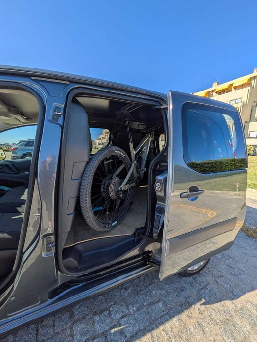 Citroën Berlingo Comercial 3 lugares Cx Automática