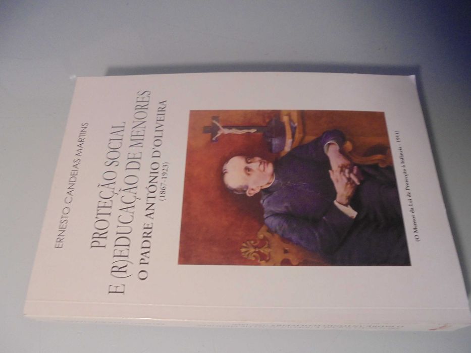 Martins (Ernesto Candeias);Padre António D´Oliveira-Protecção Social