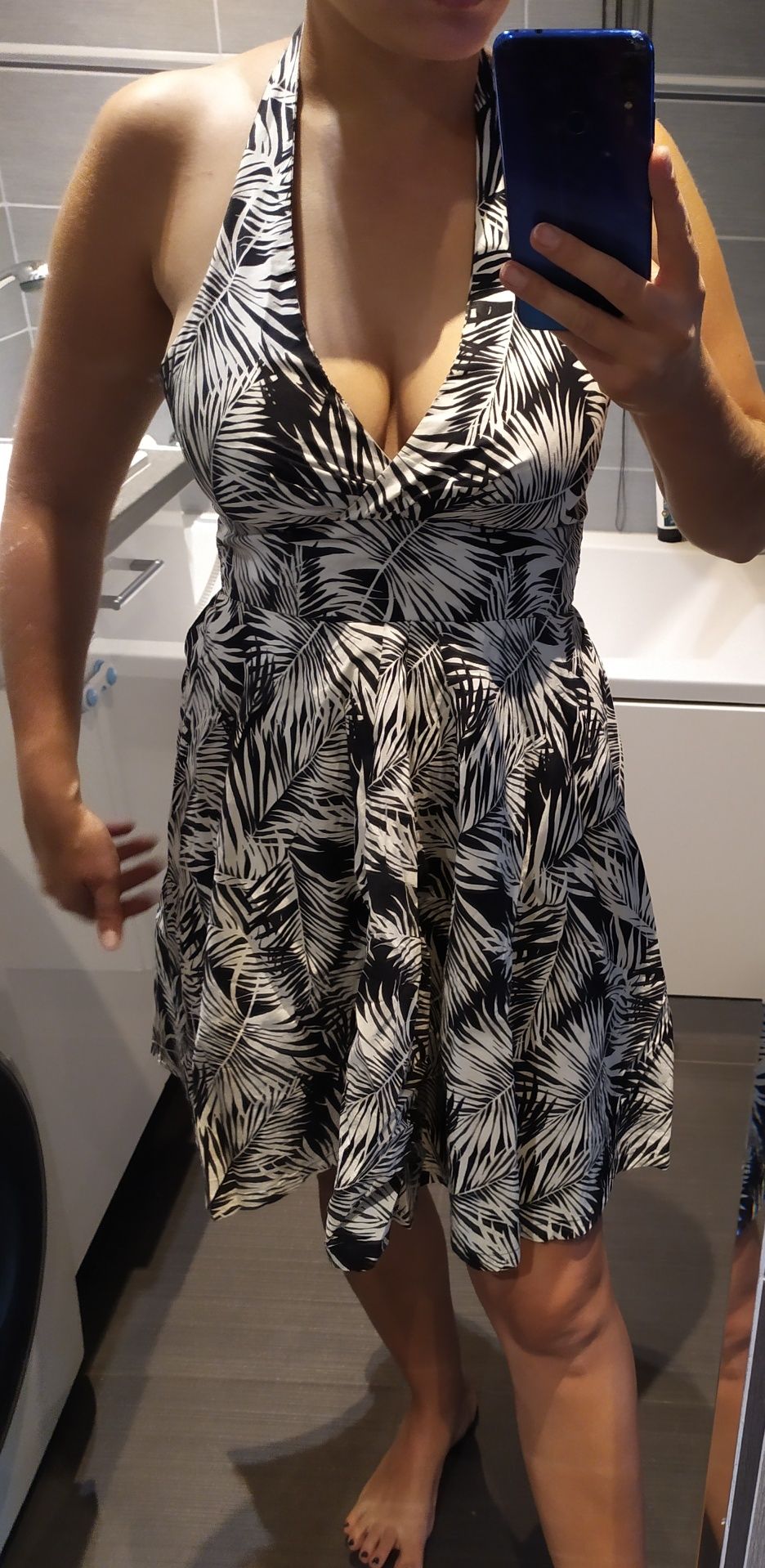 Sukienka wiązana na szyi H&M