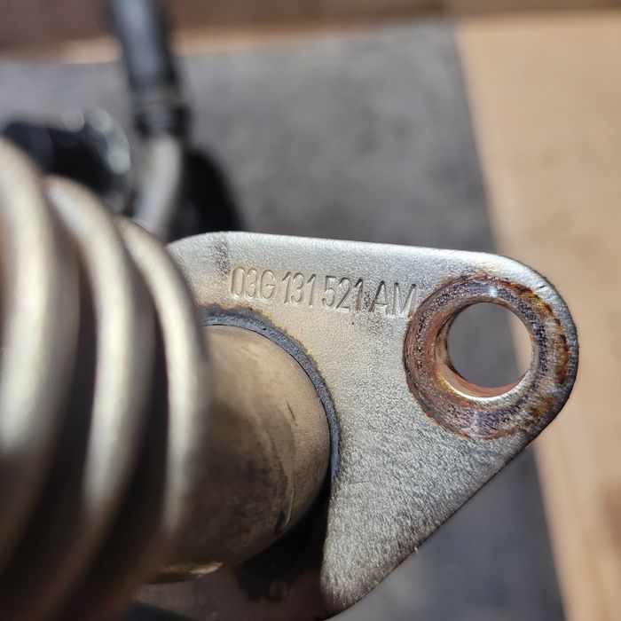 Chlodniczka rurka spalin EGR vw golf VI Touran audi seat skoda 2.0TDI