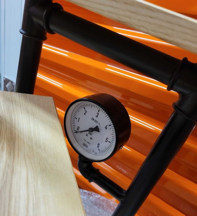 PÓŁKI  w sylu loftowym