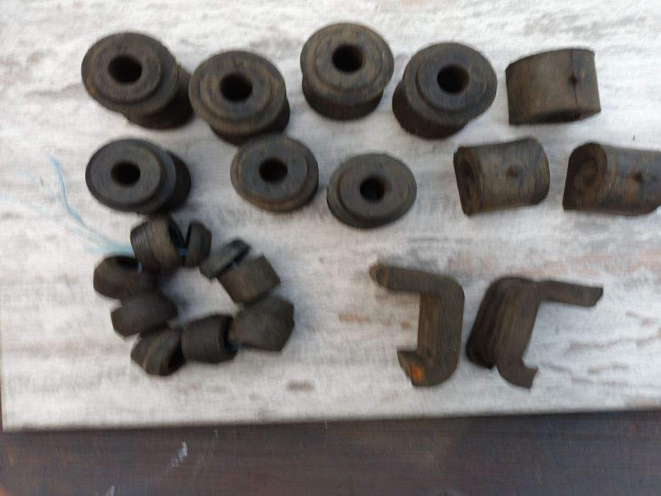 Втулки реактивних тяг, амортизаторів Ваз 2101-2107