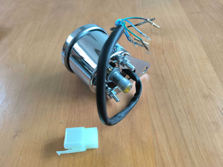 Vendo conta quilómetros novo.