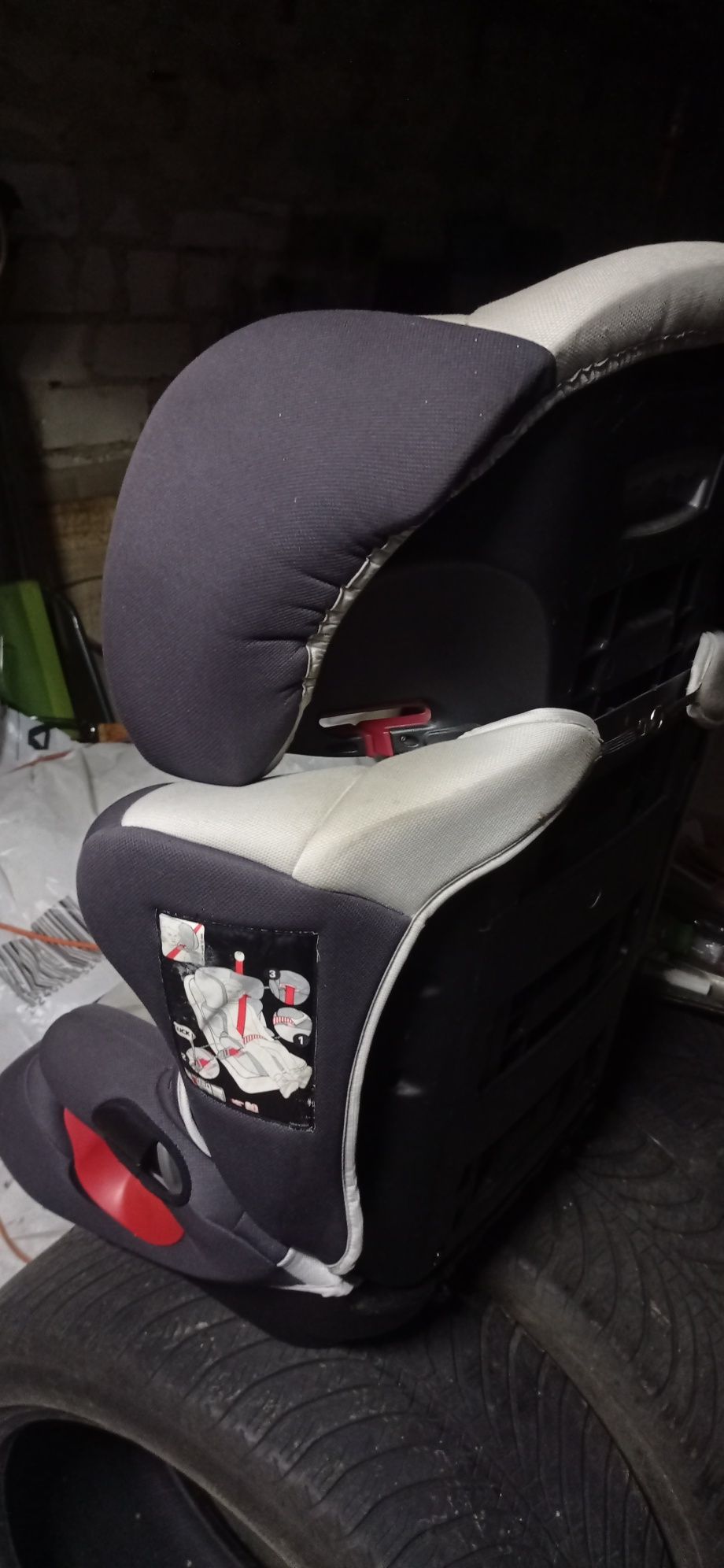 Дитяче автокрісло bebcomfort moby 15-36кг
