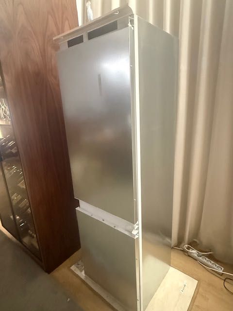 Frigorífico Siemens encastre 177cm Hyperfresh/ Low Frost- Como Novo