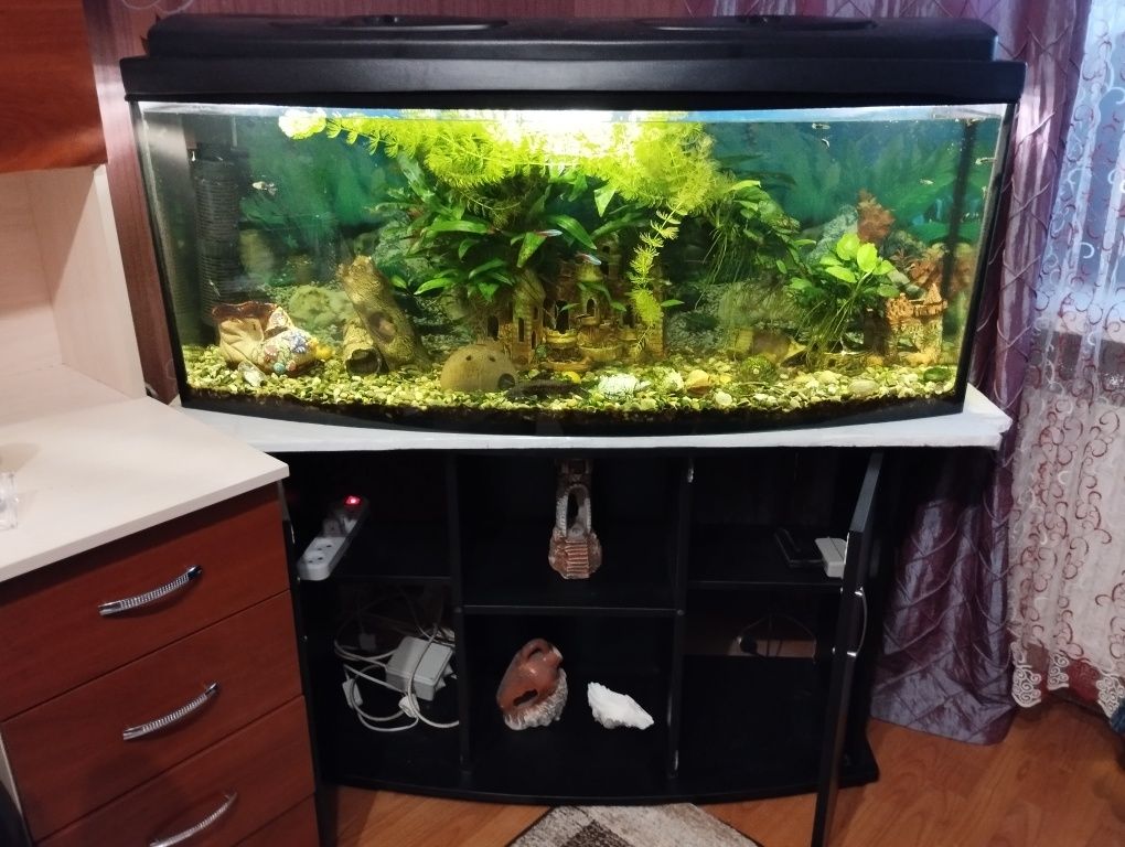 Продам акваріум в ідеальному стані