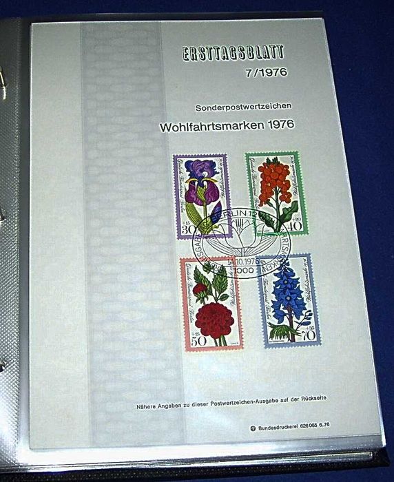 Znaczki Karty Etb cztery roczniki 75-78 w albumie Berlin