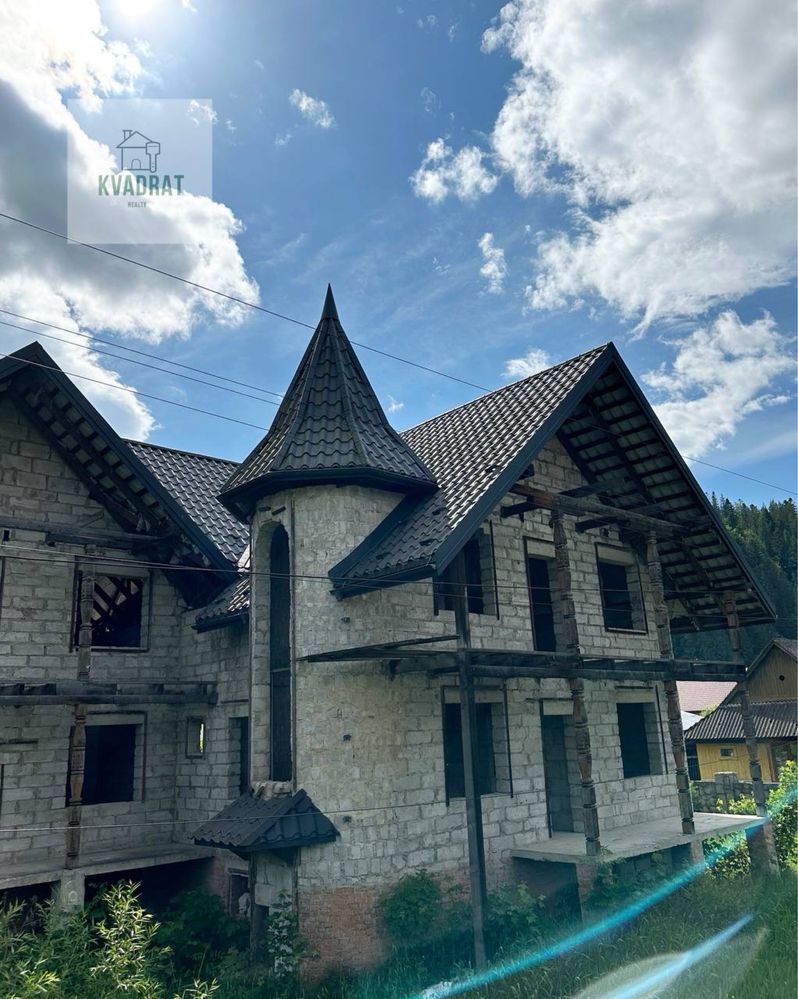 Продам готель у серці Карпат