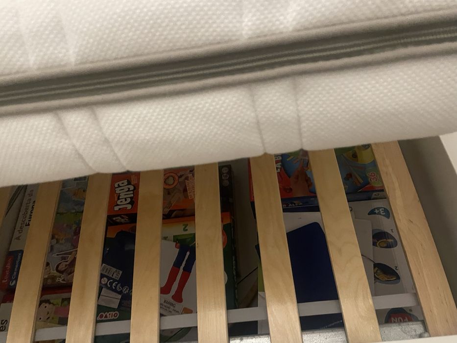 Cama 90X190 malm ikea + estrado + gavetas inferiores e colchao