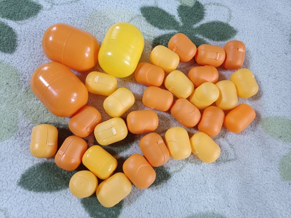 Капсули з кіндерів