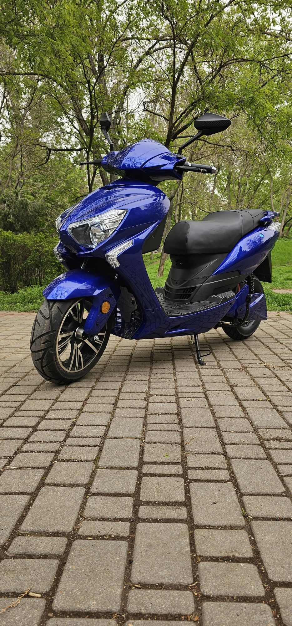 Электроскутер 2500w 72v