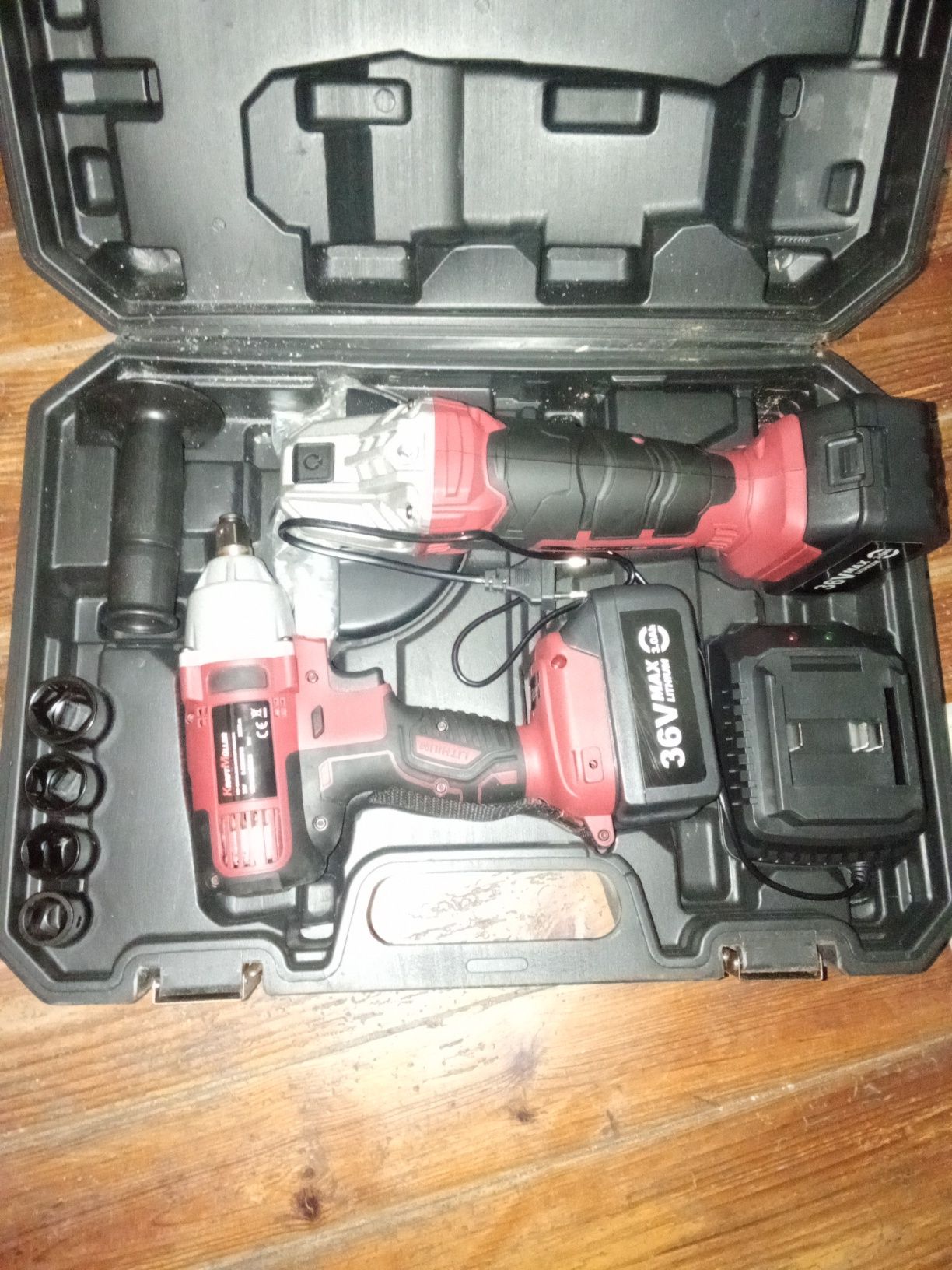 Rebarbadora + aparafusadora de impacto a bateria