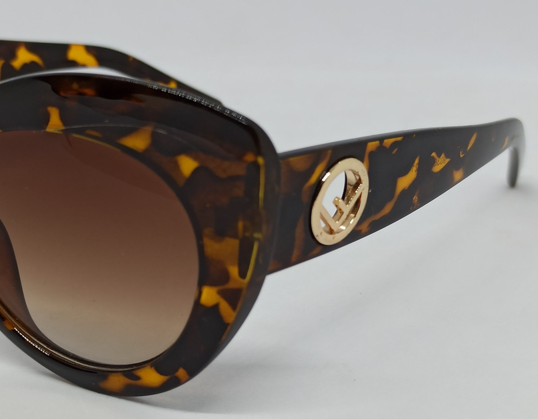 Женские очки брендовые коричневые тигровые градиент с золотым лого