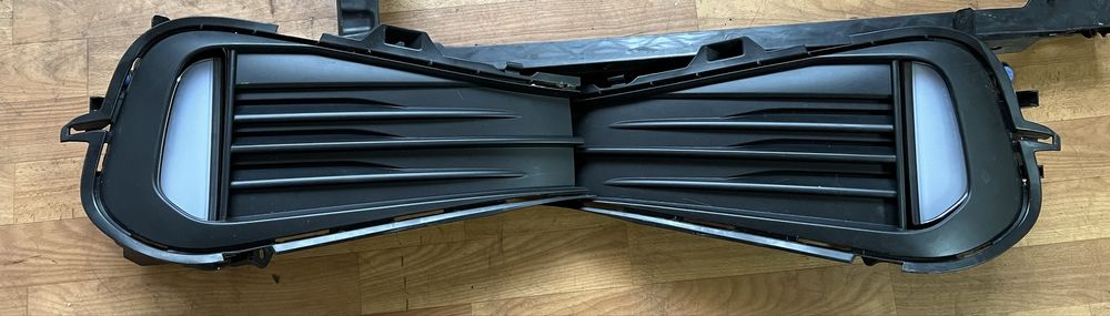 Volkswagen Jetta 2023- протитуманки з решітками, туманки