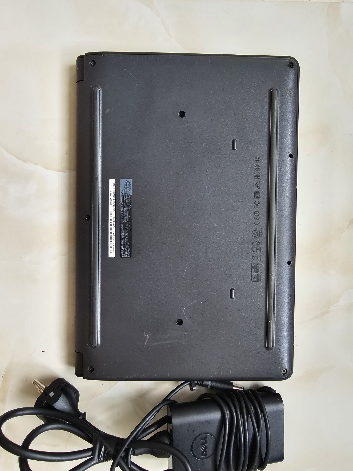 Dell Latitude 3160 Dotykowy  / 4GB DDR4 / Win 10