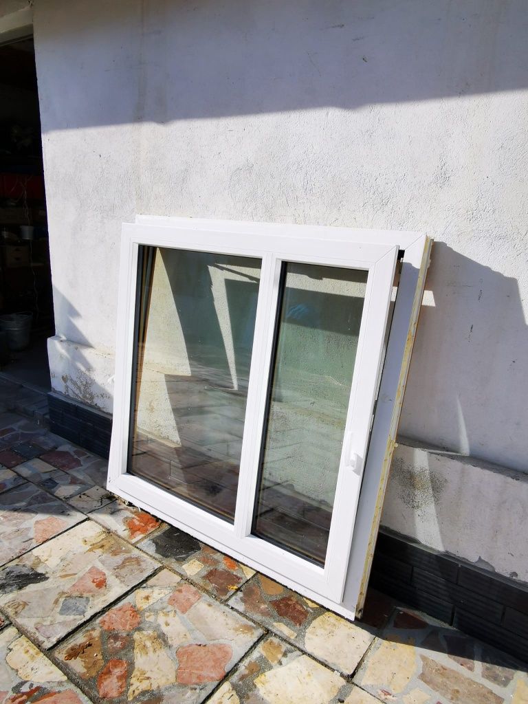 Okna okno Brąz pomarańcz 133x134 potrójna szyba DOWÓZ CAŁY KRAJ