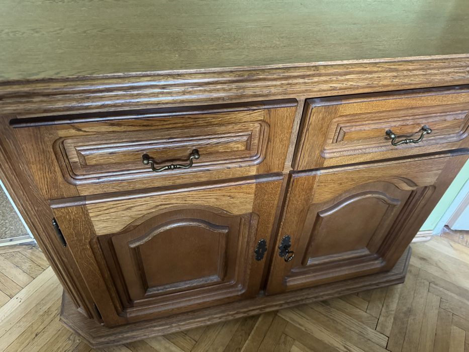 Zestaw mebli dębowych