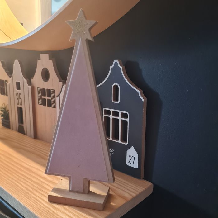 Eloy figurka choinka różowa drewno zamsz Nowa