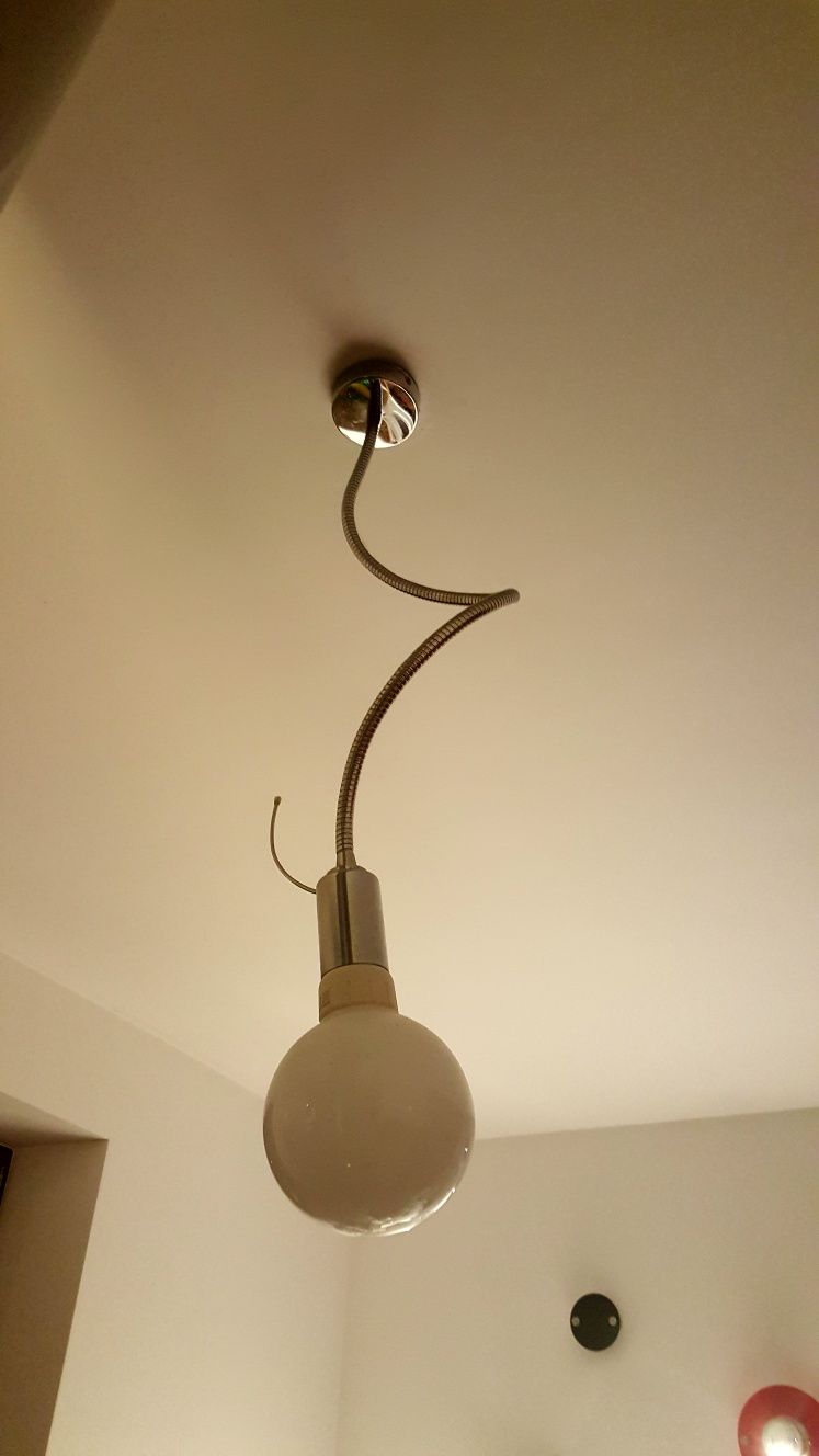 Lampa z dekoracyjną dużą żarówką