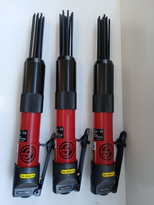 Chicago CP7115  Pneumatyczny młotek igłowy.