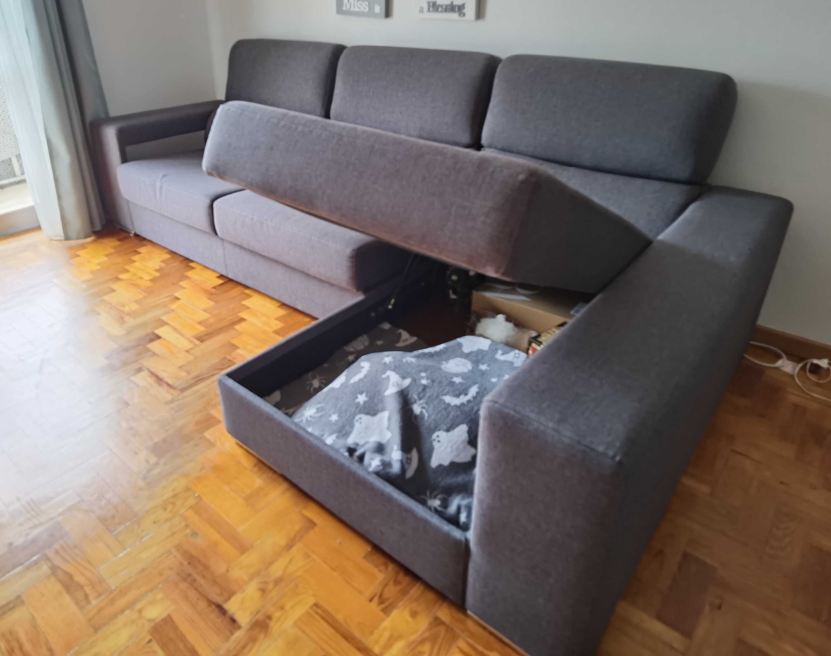 Sofá com Chaise longue