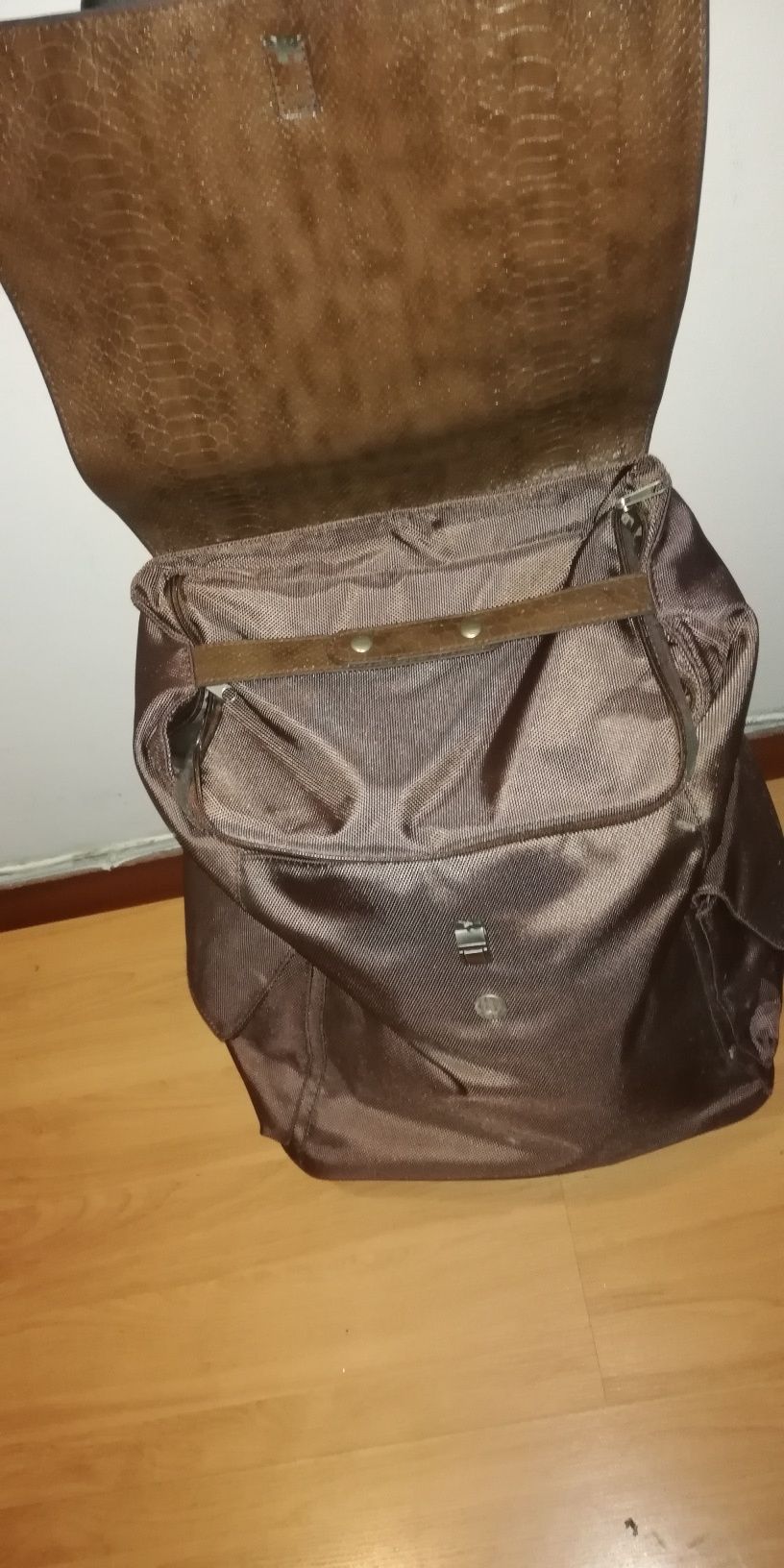 Vendo mala de viagem, mala de porão tamanho grande