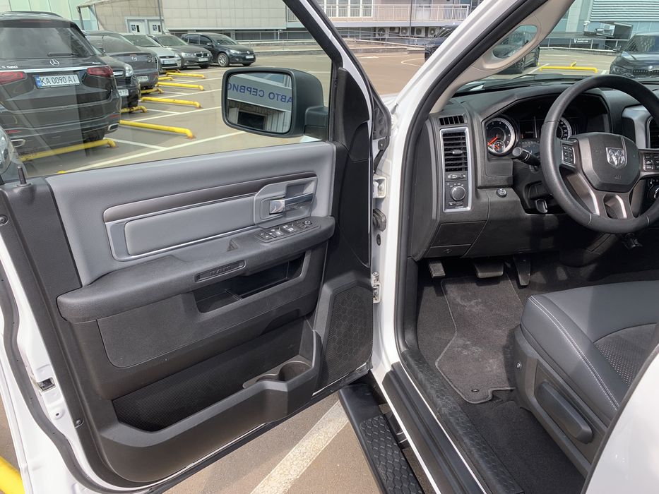 2021 RAM 1500 classic 3,6 4x4 SLT