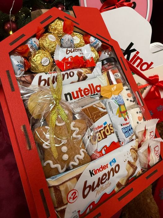 Солодкий подарунок для дитини Кіндер будиночок