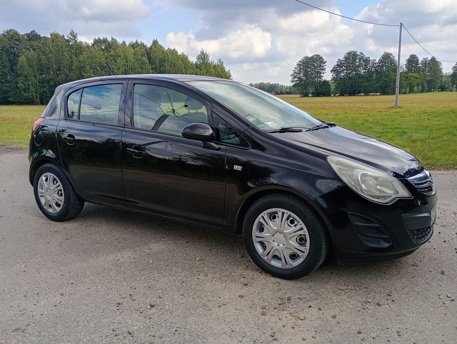 Sprzedam ładną Corsę z gazem