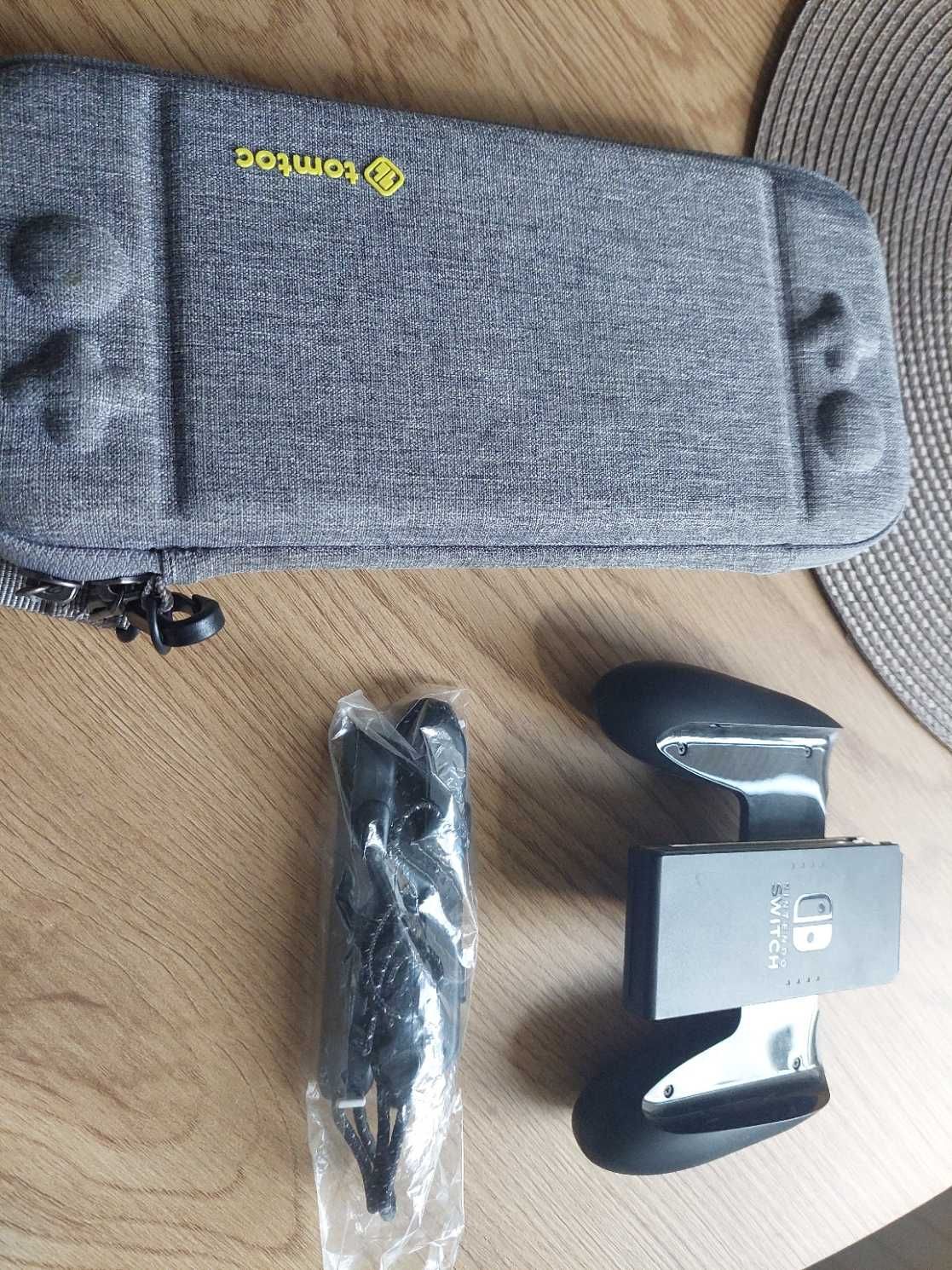 Nintendo Switch OLED, etui + szkło na ekranie od zawsze, microSD 256GB