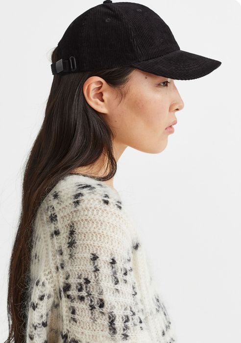 H&M Стильна жіноча чорна кепка в рубчик