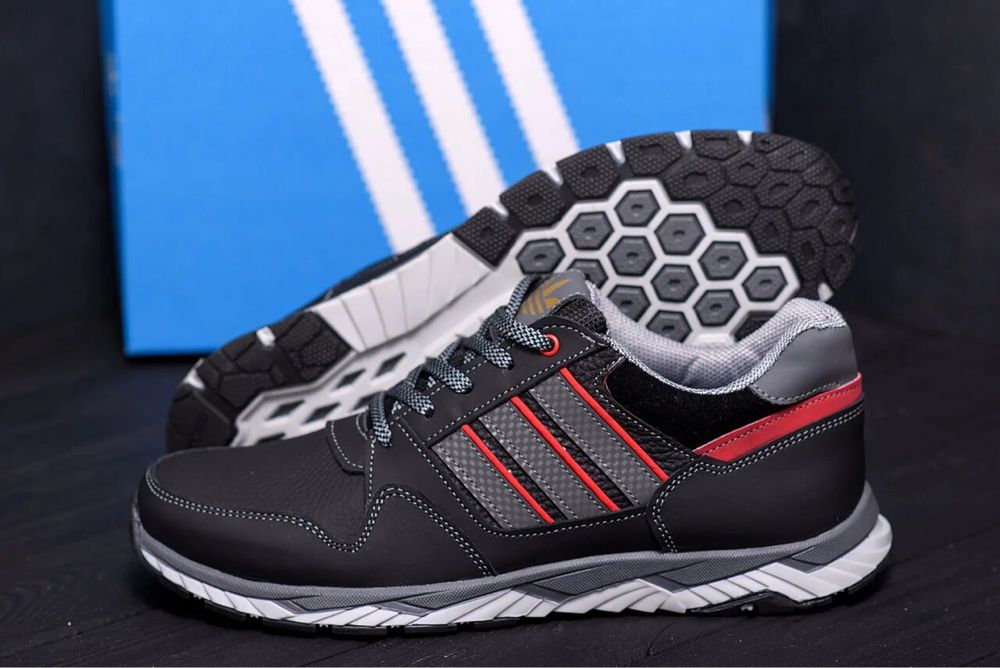 Чоловічі шкіряні кросівки Adidas Tech Flex