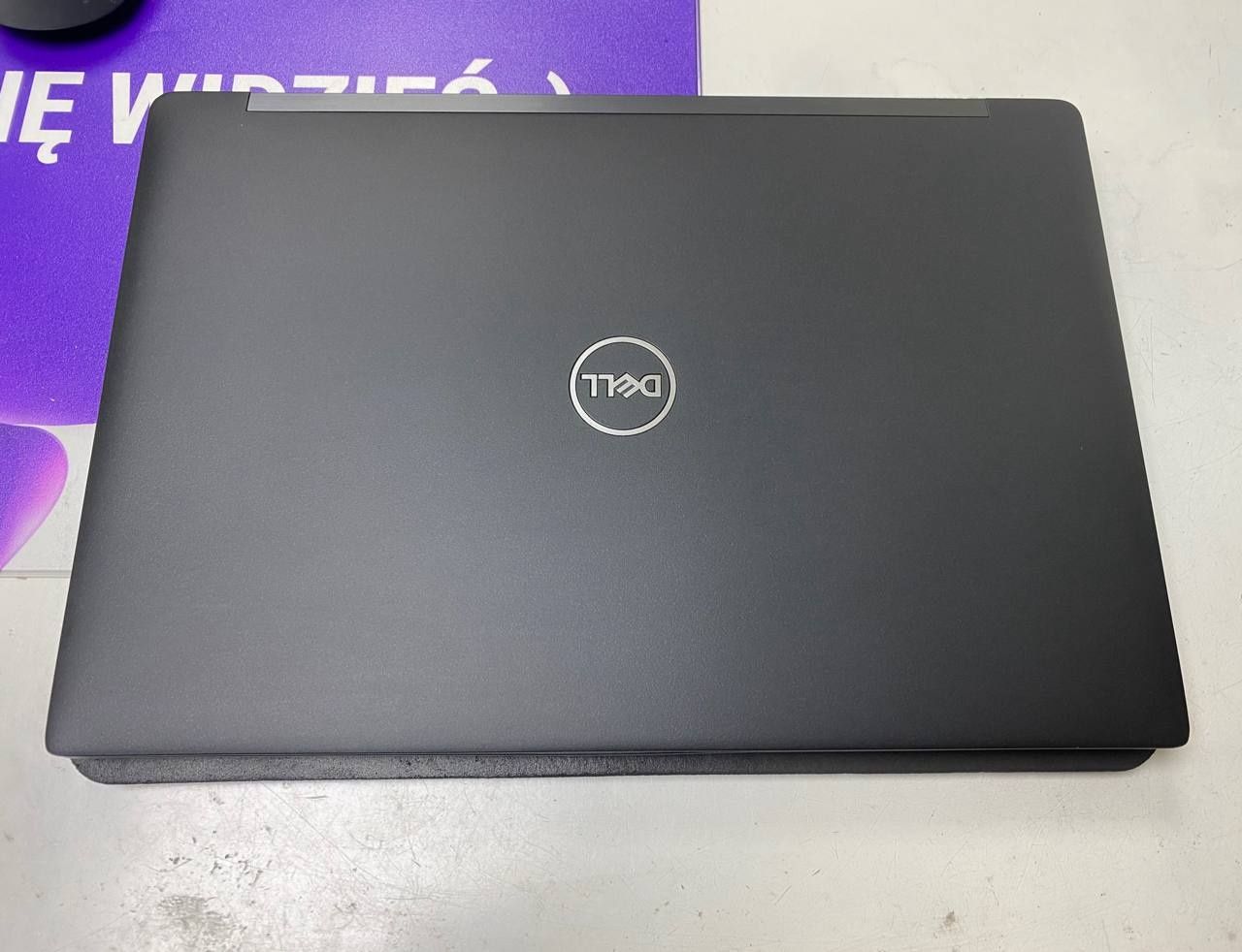 Sprzedam laptop Dell Latitude 7390 13,3 i5 16GB 512GB