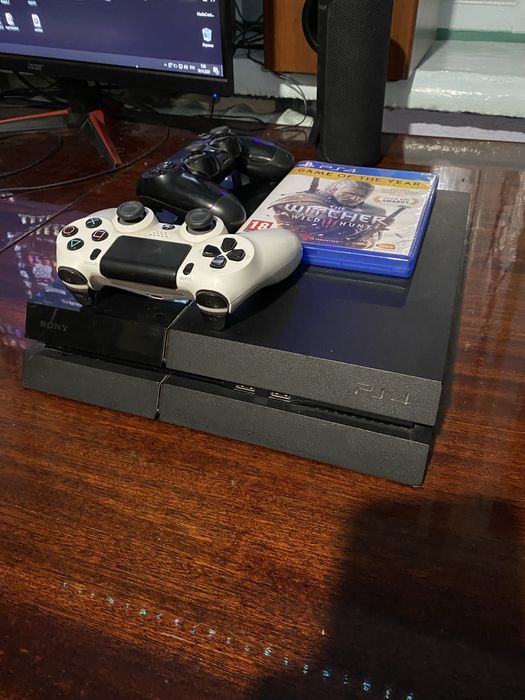 PS 4/2 джойстика + игра