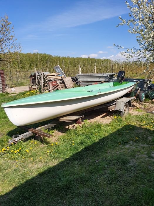 Sprzedam łódkę z silnikiem