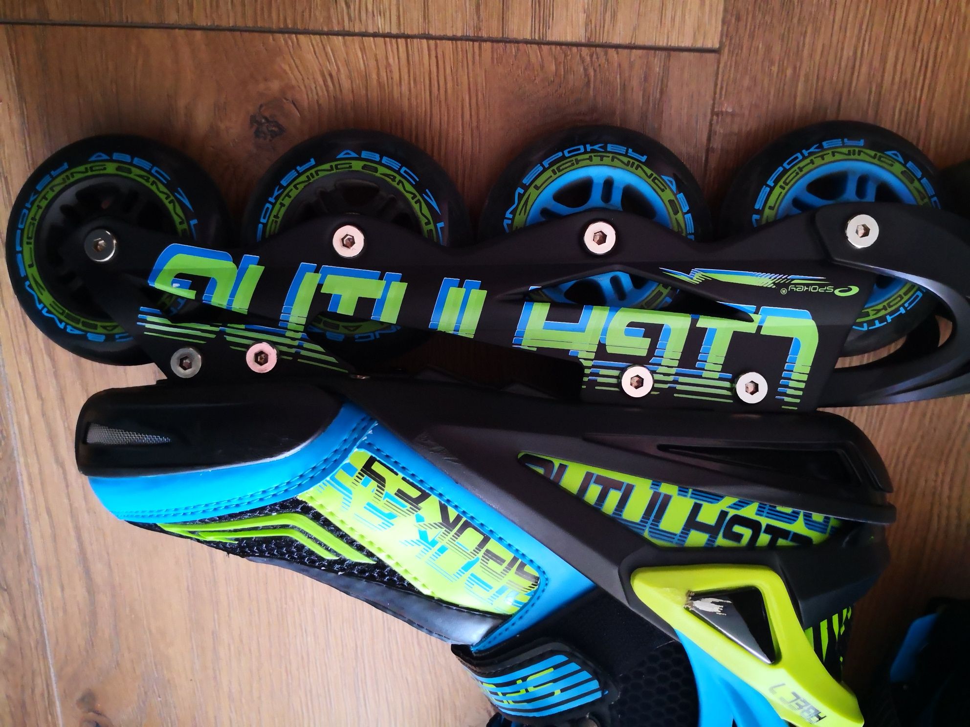 Rolki łyżworolki Lightning marki Spokey ABEC 7 Carbon roz.40 twardość
