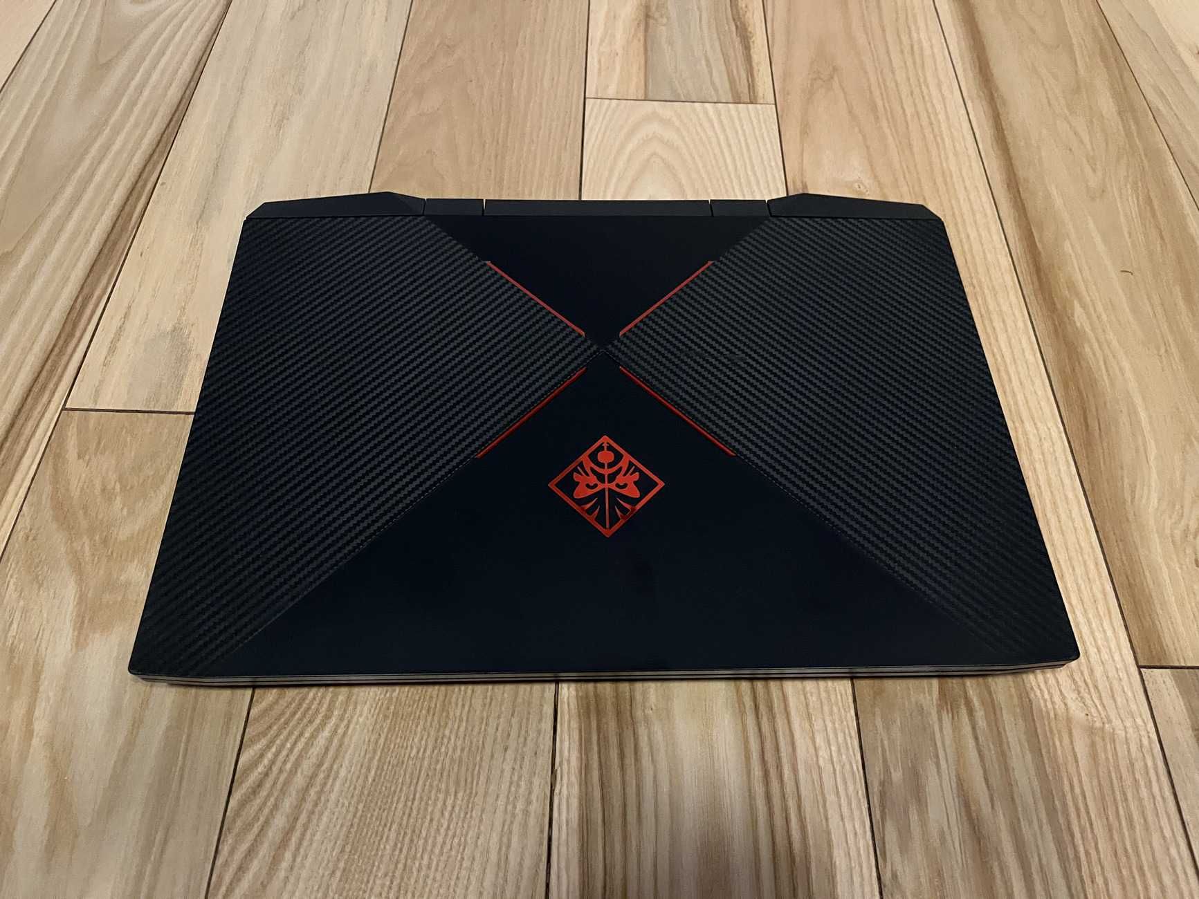 HP OMEN 15 i7-8750H / 16GB/ GTX1060 IPS 144Hz