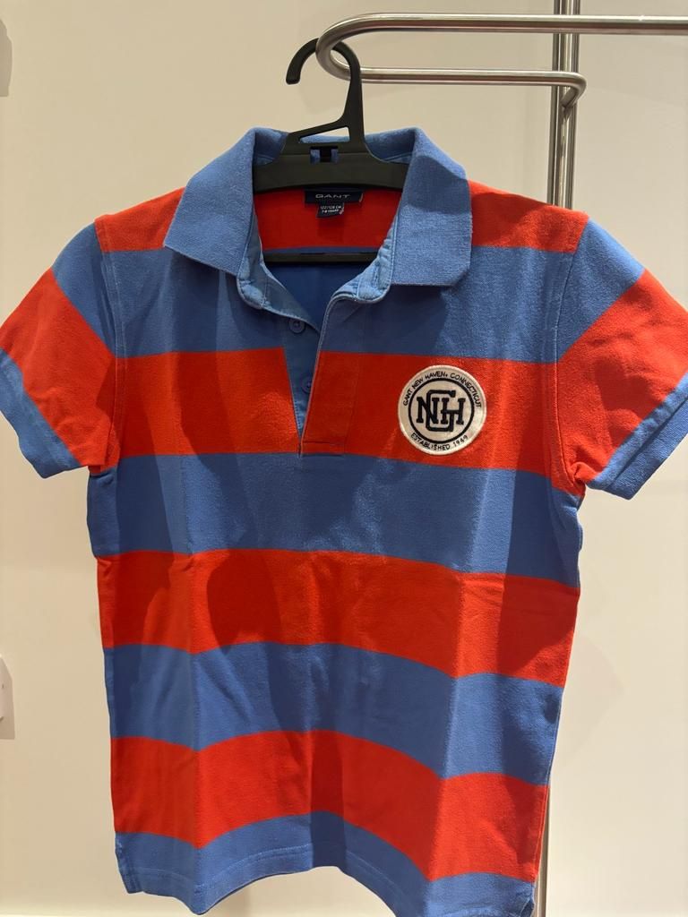 Polo Gant vermelho e azul