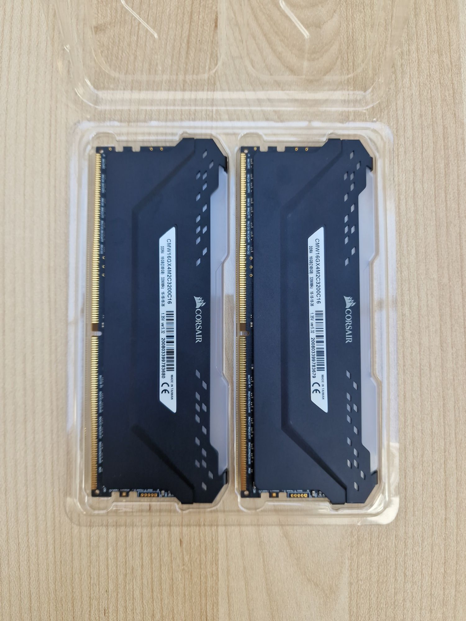 Pamięć RAM 16GB Corsair Vengeance RGB pro 3200MHz DDR4