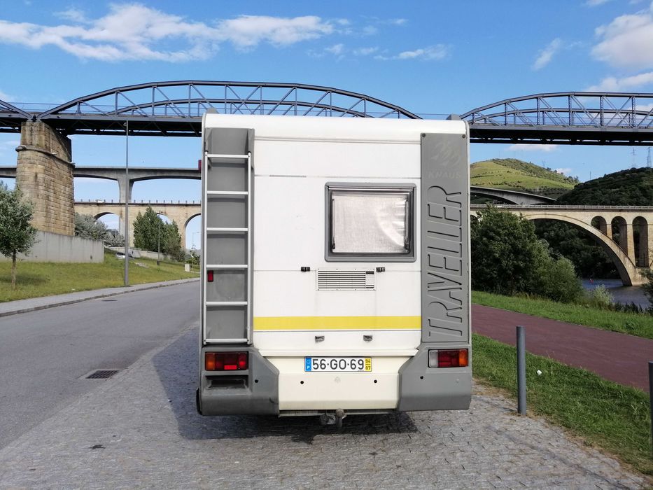 Autocaravana KNAUS 520 1.9 TD IMPECÁVEL