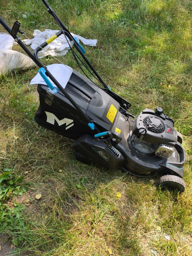 Kosiarka spalinowa z napędem MacAllister Roller B&S 46 cm